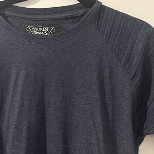 Broken Threads Premium Denim Goods Mens Large Cotton Blend Navy Tshirt